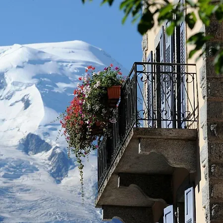 Only 200 Metres To The Free Ski Bus Stop Apartment *