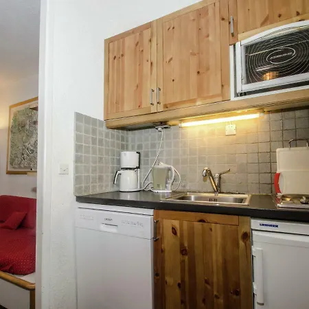 Only 200 Metres To The Free Ski Bus Stop Apartment